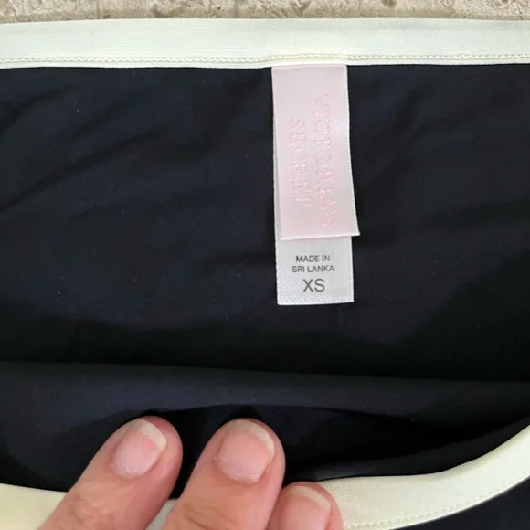 Victoria’s Secret skirt cover-up - Picture 5 of 6